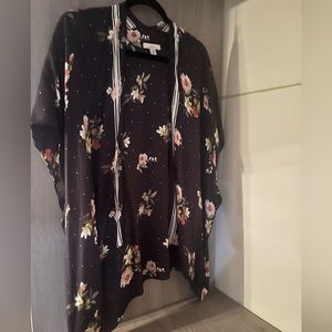 Like New Loft floral kimono